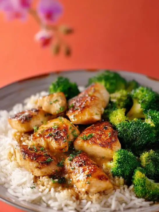Délicieux Poulet Sauté Avec Riz Et Brocoli