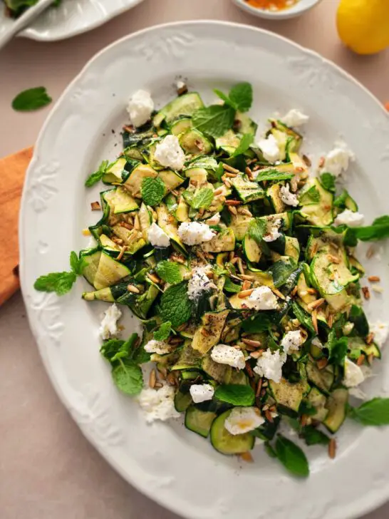 Salade de courgettes grillées, feta et menthe