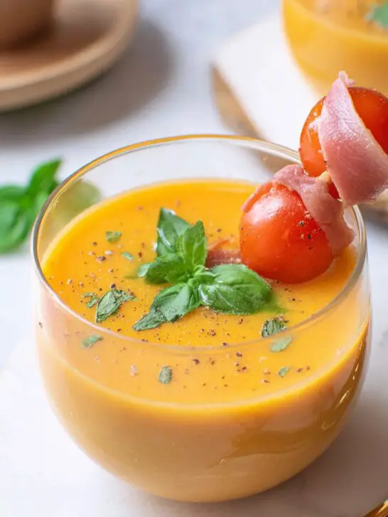 Soupe froide de melon, basilic et menthe